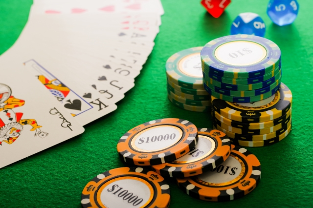 ポーカーゲームのチップの写真